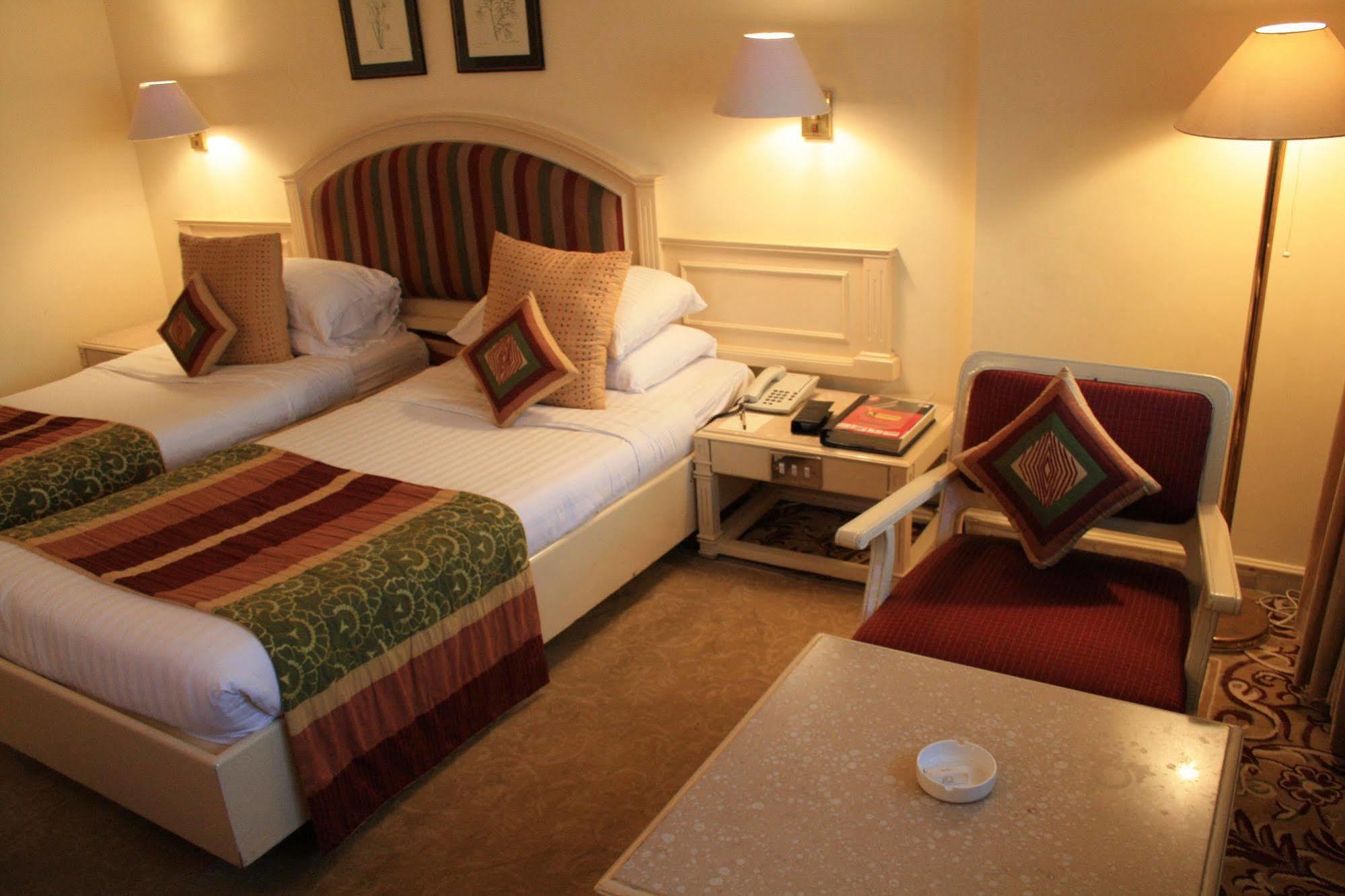 Hotel Bawa International Mumbai Ngoại thất bức ảnh