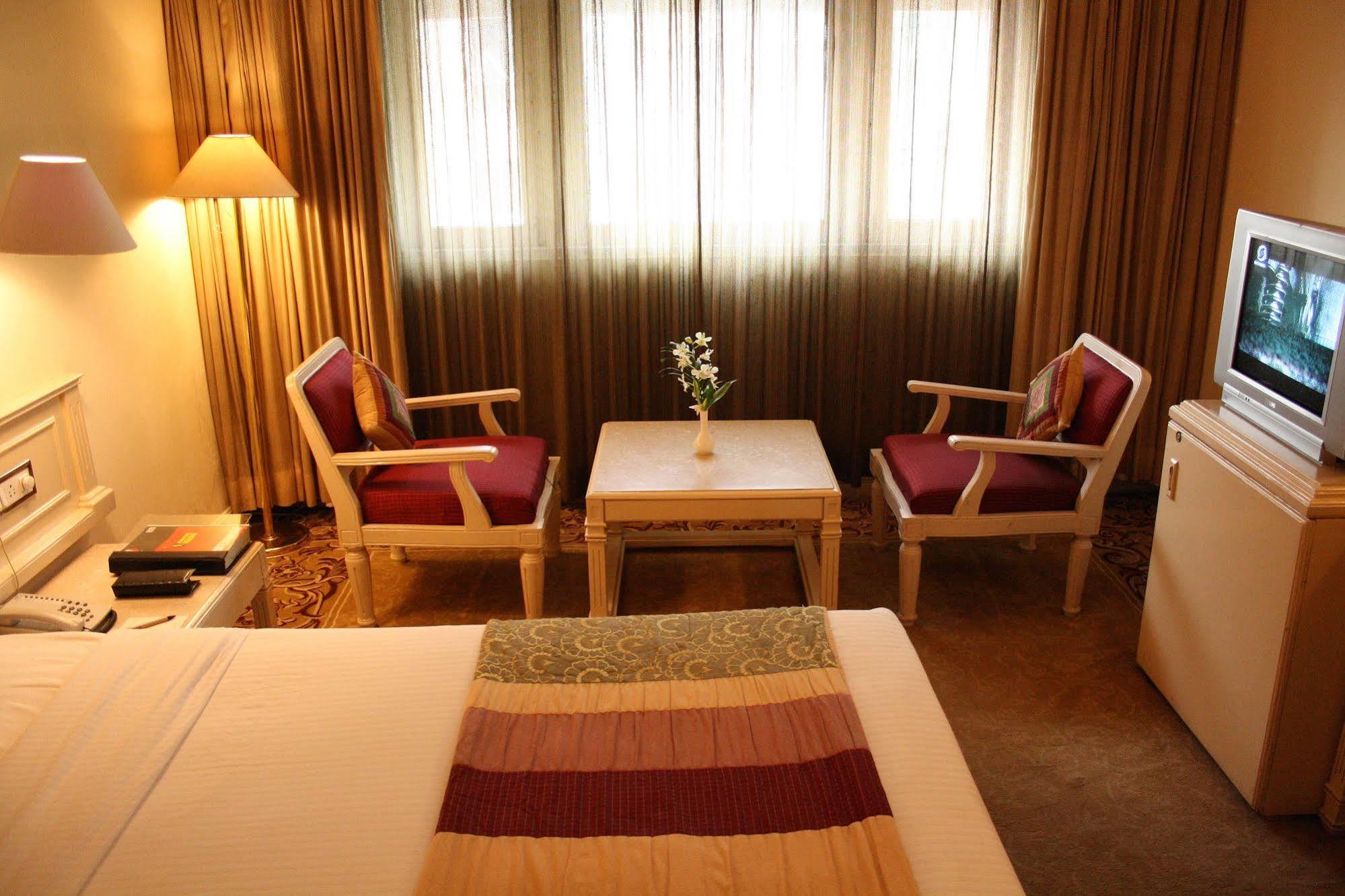 Hotel Bawa International Mumbai Ngoại thất bức ảnh