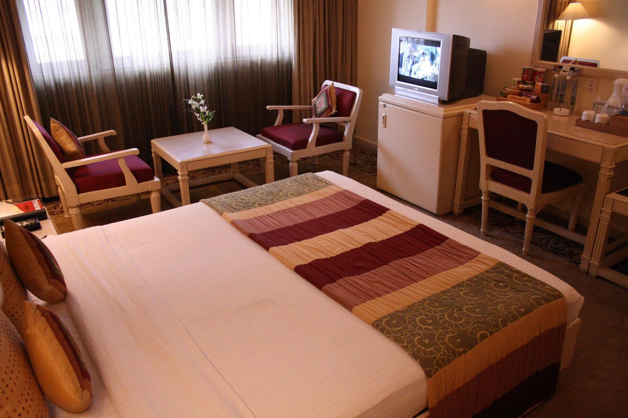 Hotel Bawa International Mumbai Ngoại thất bức ảnh